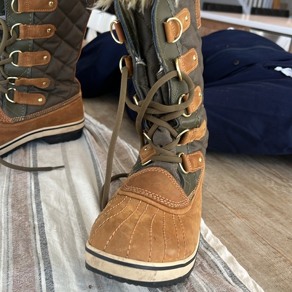 Water proof Sorel boots insulated size 9 - Picture 4 of 4